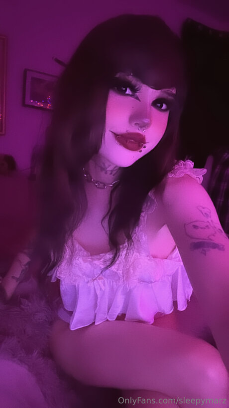 ビキニプリンセスオンリーファンズ セクシー裸 写真