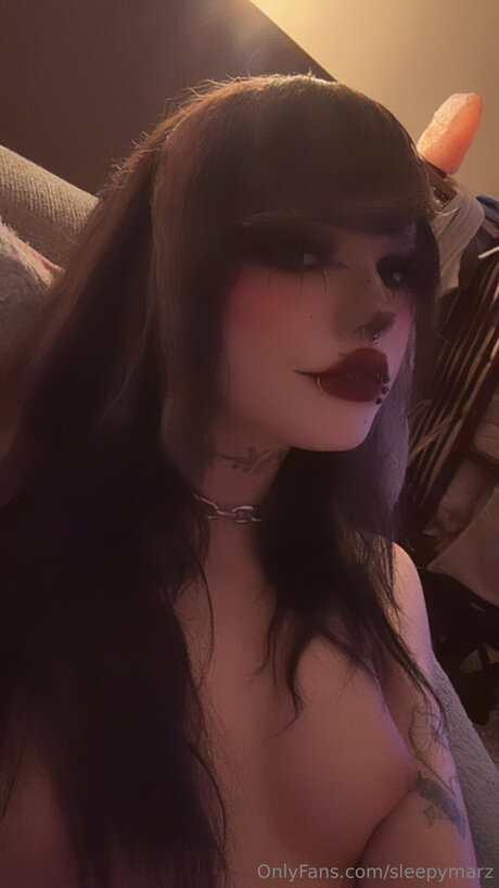 宣教師オンリーファンズ 無料エロ 写真