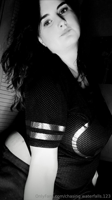 Chasing Waterfalls 123 女優 画像