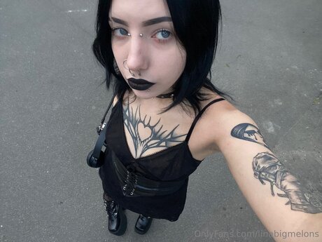 Linabigheart セクシーモデル 写真