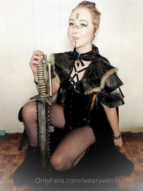 Wearywitchlingfree エロティック女優 ギャラリー