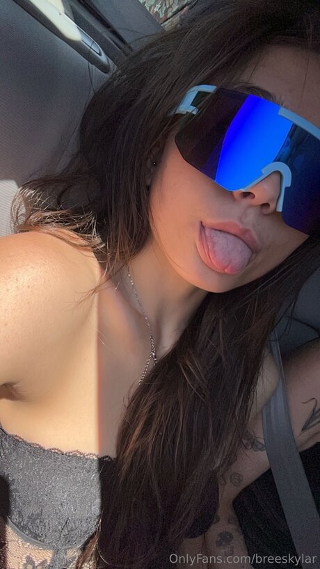 Breeskylar ヌード女優 ギャラリー