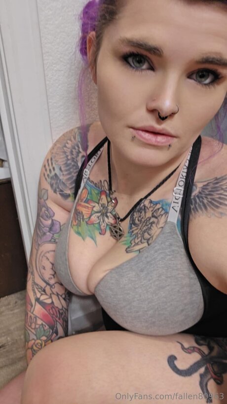 金髪オナニーオンリーファンズ ポルノグラフィック 画像