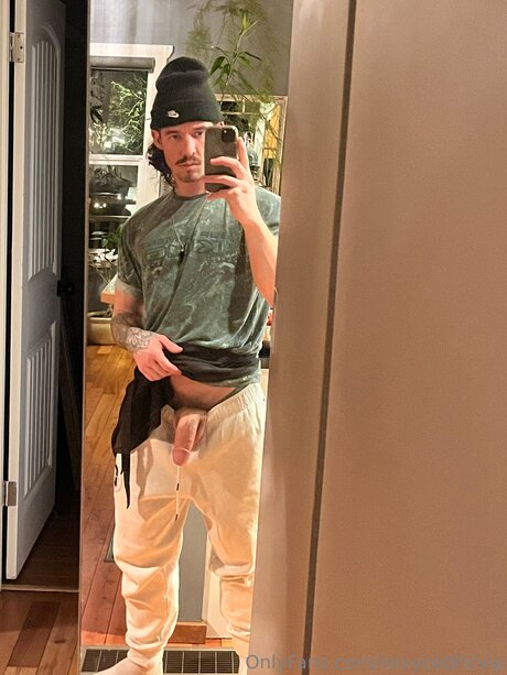 バン・オンリーファンズ ホット 写真