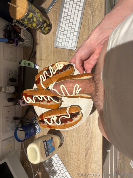 ワックスオンリーファン ポルノ 画像