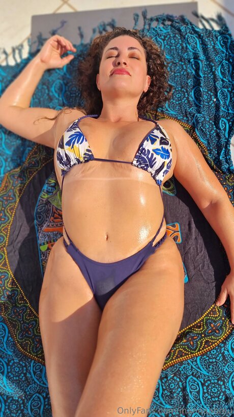 Inanna Release45 可愛いモデル 画像