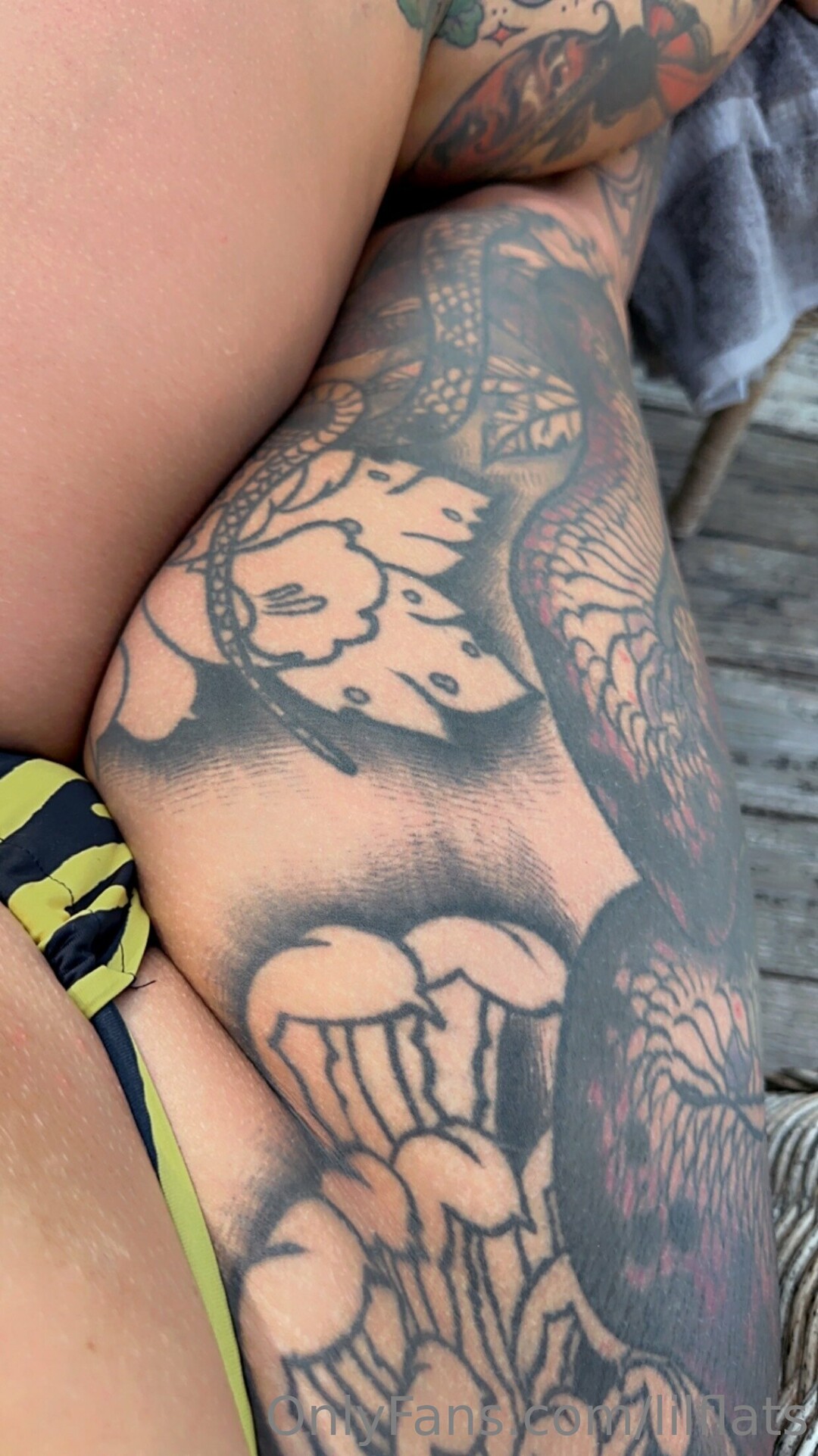 ヌード妻オンリーファンズ ホットセクシー 画像