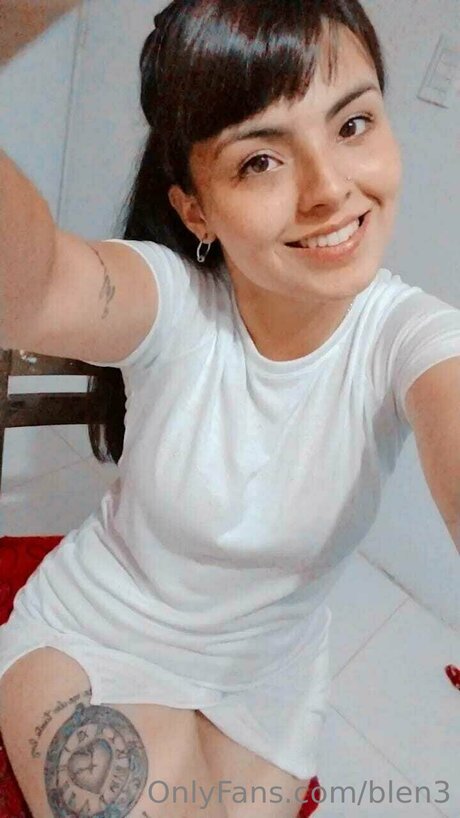 巨乳ランジェリーオンリーファンズ セクシーヌード 画像