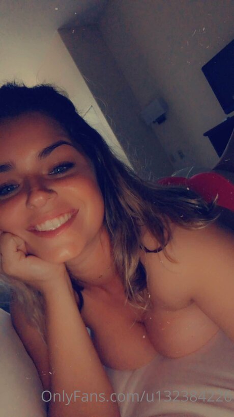 U132384226 セックスモデル 画像