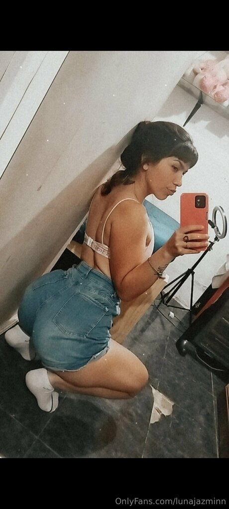 Lunajazminn ホットなスター 写真