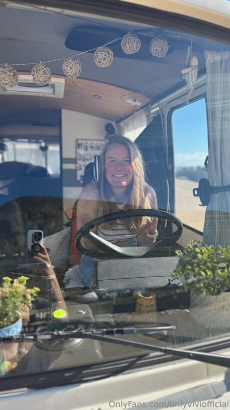 Onlyviviofficial 無料のポルノスター ギャラリー