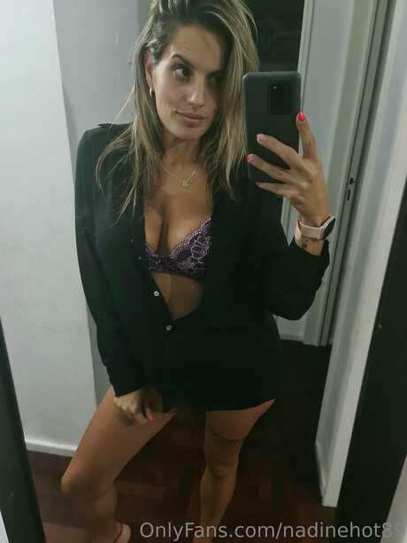 Nadinehot89 ポルノスター xxx 写真