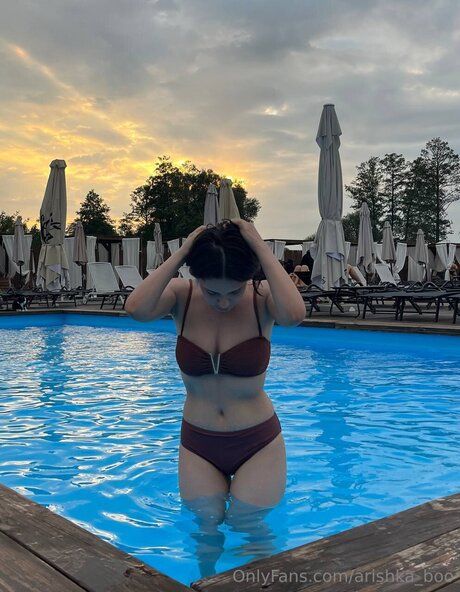 Arishka Boo 美しいスター ギャラリー