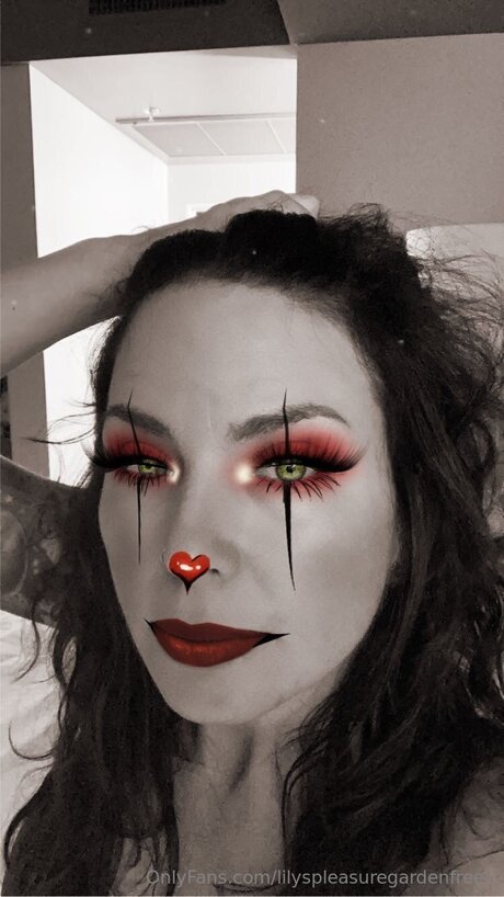 Lilyspleasuregardenfree1 エロティック女優 画像