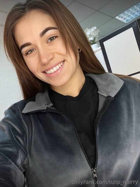Tulip Merry ポルノスター アダルト 画像