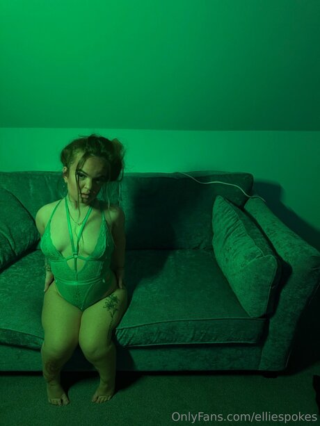 熟女の手コキオンリーファンズ 無料ヌード ギャラリー