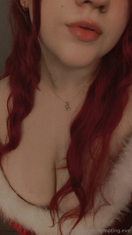 Tempting Eve ポルノモデル 写真