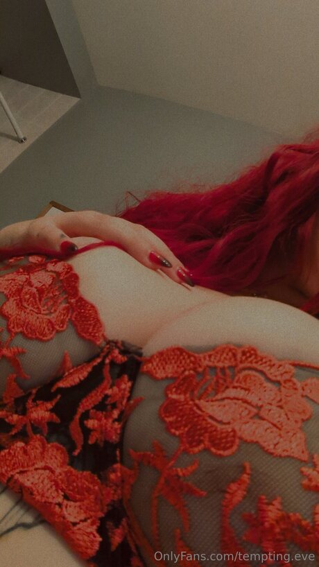 Tempting Eve 無料のスター 画像