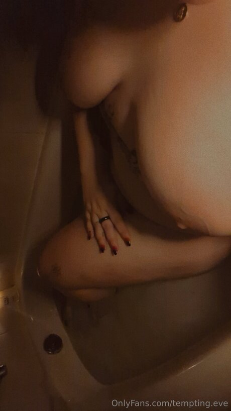 Tempting Eve 写真集