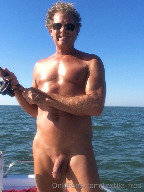 巨乳ランジェリーオンリーファンズ ホット裸 写真