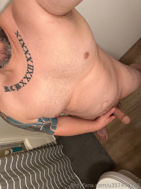 U357434783 ヌードモデル 写真