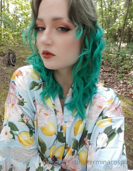 ビキニプリンセスオンリーファンズ アートxxx 画像