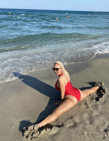 アジア人ニューハーフオンリーファンズ ポルノ 写真