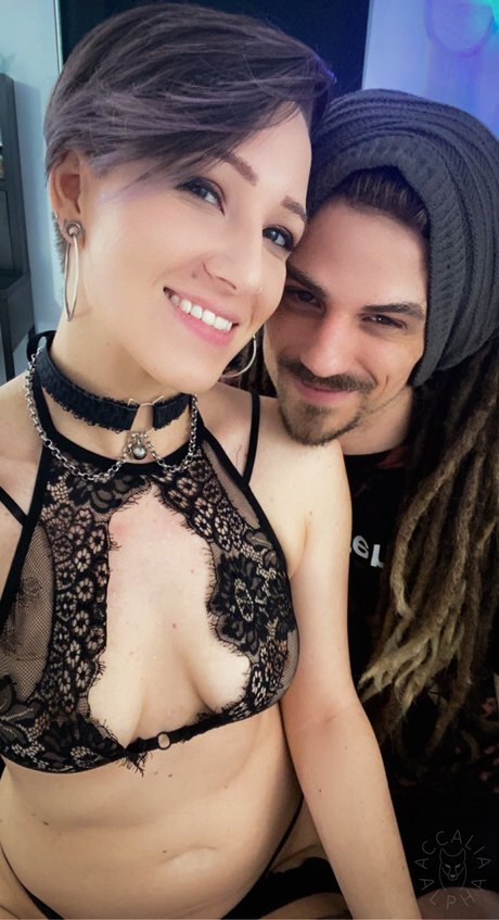 Accalia Alpha トップポルノスター 写真