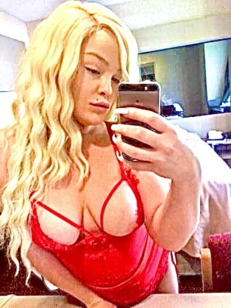 Brittany Blunted トップモデル 写真