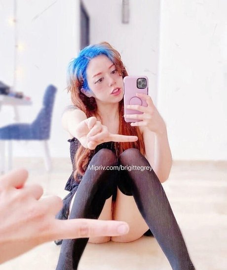 Brigitte Grey ヌードのポルノスター ギャラリー