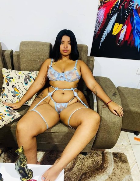 Angie Acosta ヌードスター ギャラリー