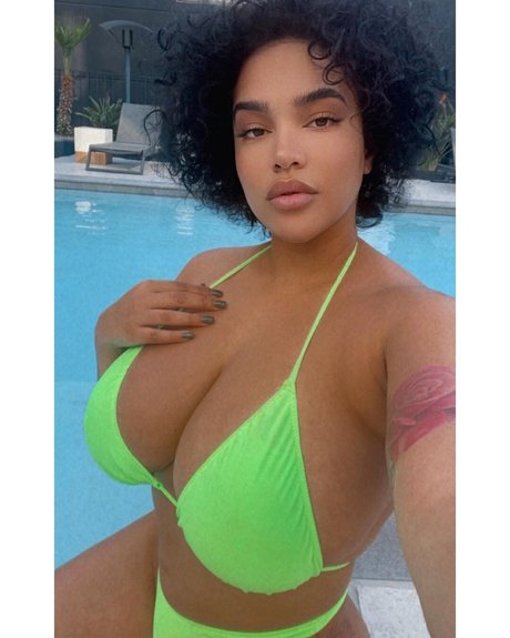 Vanessa Ann Wrigley xxxモデル 写真