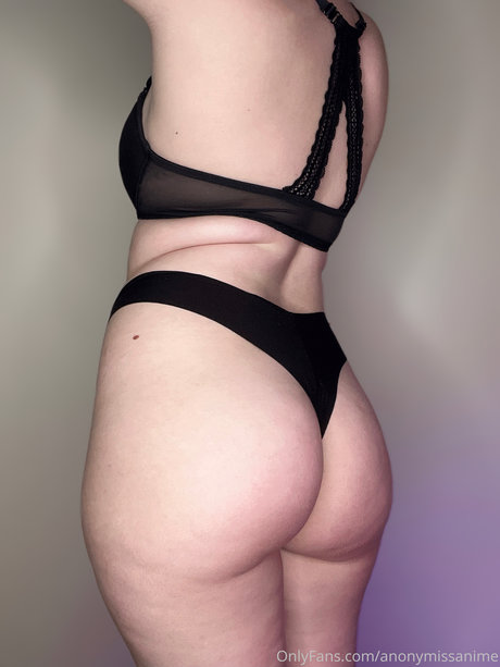 巨乳カップルオンリーファンズ ホットxxx 画像