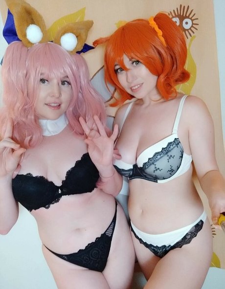 Foxy Cosplay かわいいポルノスター 画像