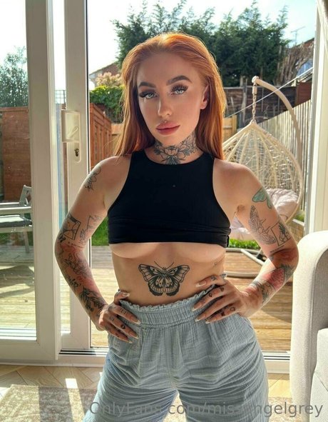 軍事オンリーファンズ 裸 アーカイブ