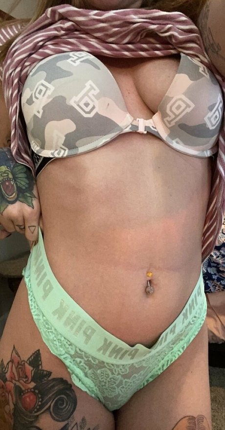 黒檀の指入れオンリーファンズ ヌード 画像