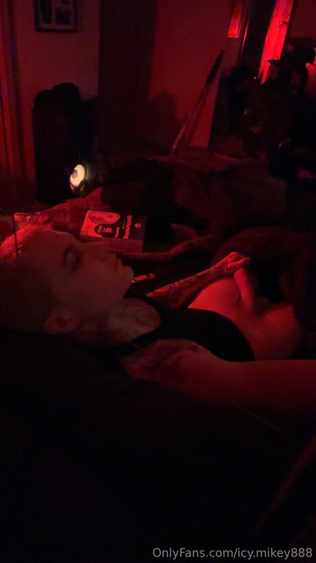 Icy Mikey888 かわいいスター 写真