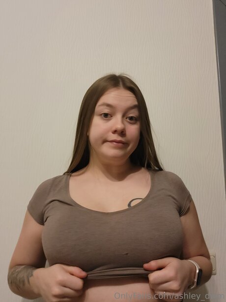 Ashley Dwm ヌードモデル 画像