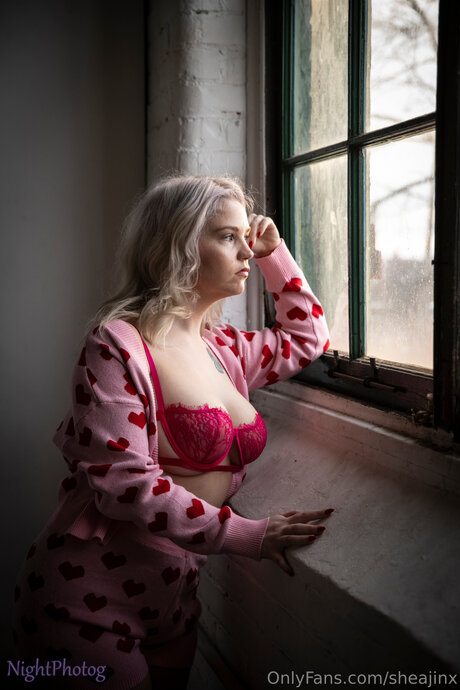 Sheajinx ポルノスター 画像