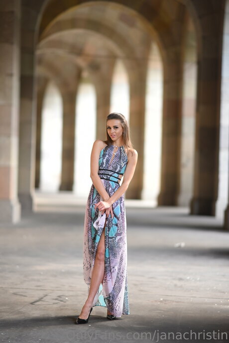 Savannahchristin ポルノスター パーフェクト 写真