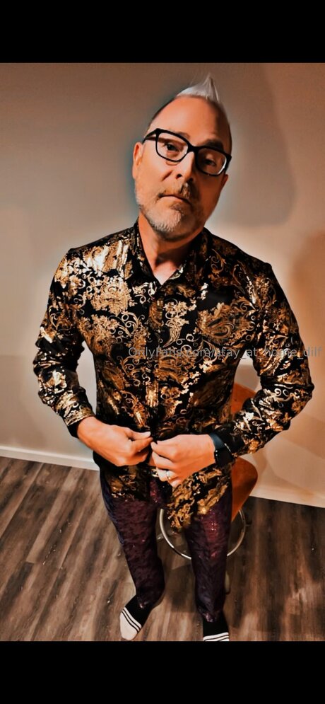 Stay At Home Dilf ヌードモデル 画像