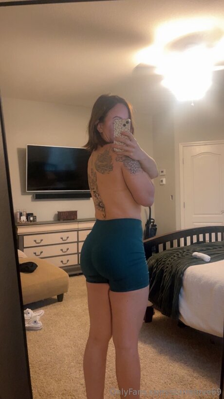 肉厚熟女オンリーファンズ 無料 ギャラリー