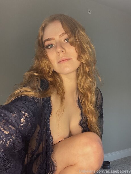 Aussiebabe19 裸のスター 画像