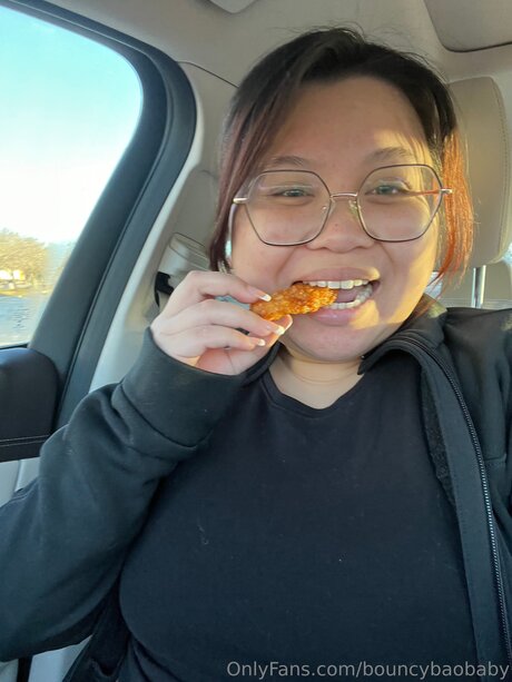 Bouncybaobaby エロティック女優 画像