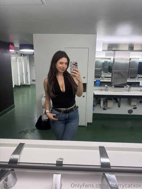 Cherrycatxox トップポルノスター 画像