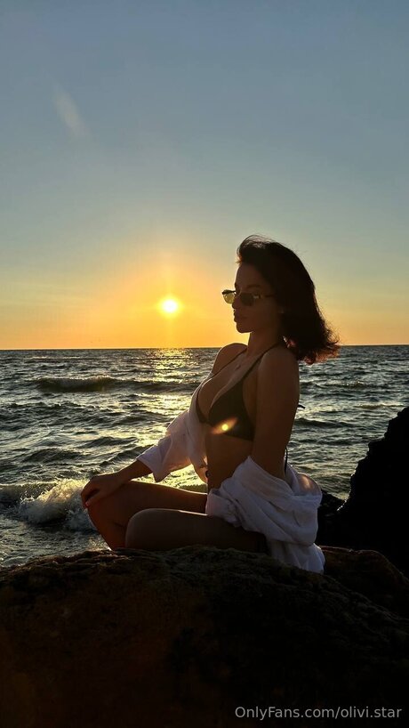 Olivi Star ヌードスター 写真