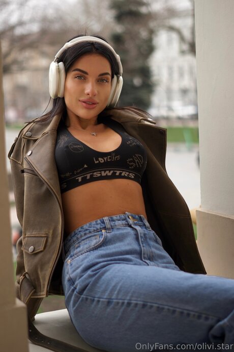 Olivi Star 美しいスター アーカイブ