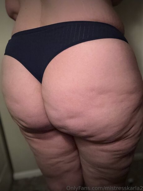 成熟したラテン系オンリーファンズ ポルノグラフィック 画像