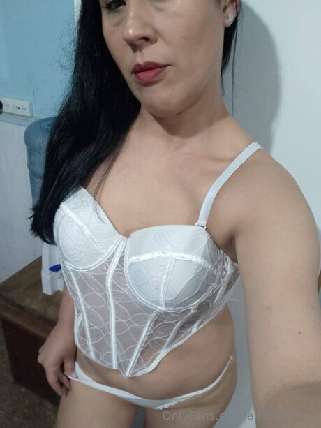 Allieveryhot ポルノスター 高品質 写真