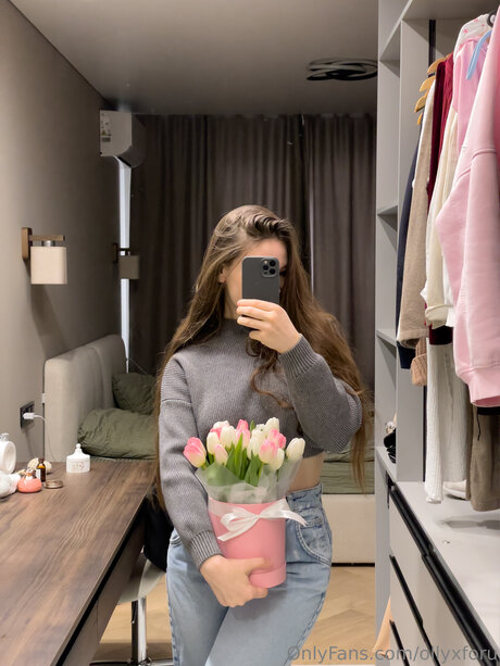 Ollyxforu 無料モデル 写真